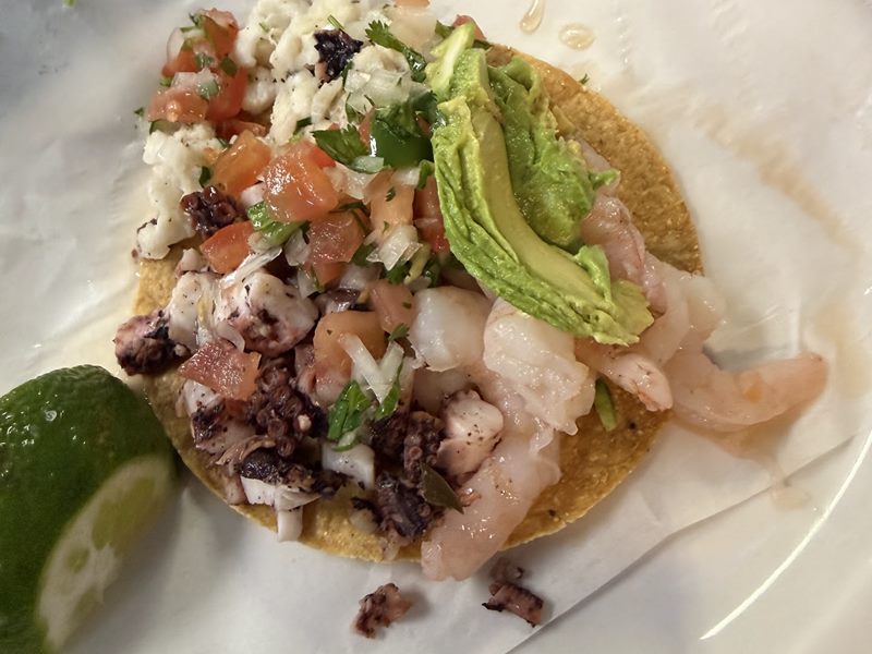 El Langostino Azul food